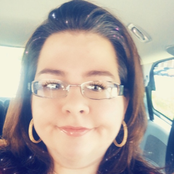 Meet your Posher, Erica - Picture 1 of 1